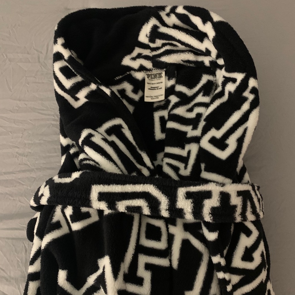 Robe - Victoria Secret